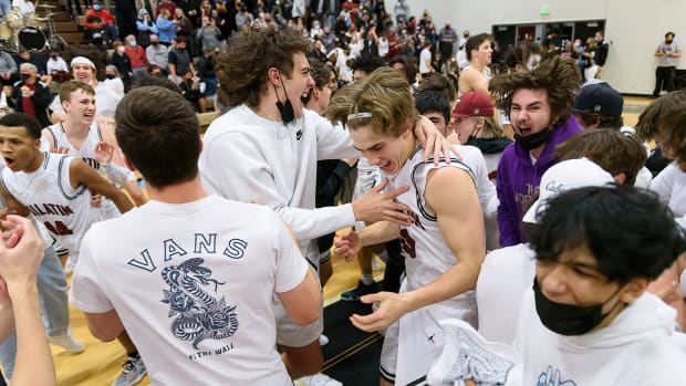 Tualatin Lake Oswego boys basketball Ken Waz 69